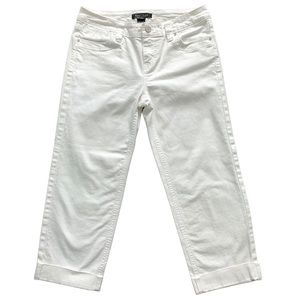 White House Black Market white cuffed Capri jeans size 2